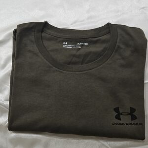 Under Armour Men's Olive Green Tee
